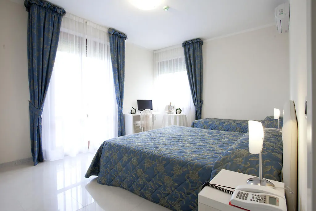 Hotel Grappolo D'Oro Pietrasanta 3*,