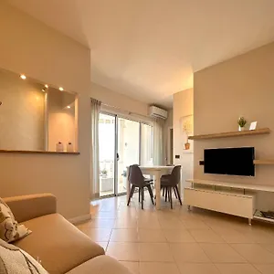 Prestige Panoramico Veronese Appartamento Olbia