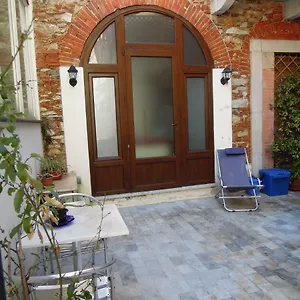 Casa vacanze Corte Navari - Studio Gastone